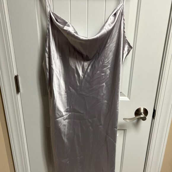 Vintage Bebe Silver Metallic Cowl Neck Slip Dress Nightie Made in the USA Sz XL - Picture 1 of 4